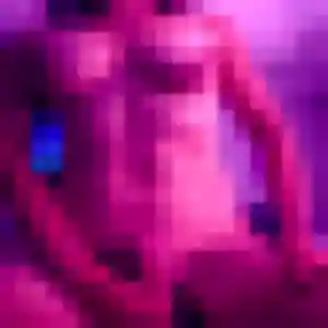 Découvre Magalie, 25 ans à Menton en privé