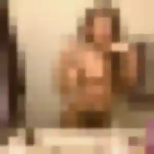 Irina (28 ans) à Mer cherche un plan cul ce soir