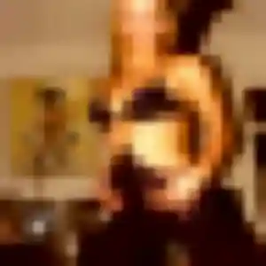 Ava (23 ans) à Messei cherche une rencontre maintenant