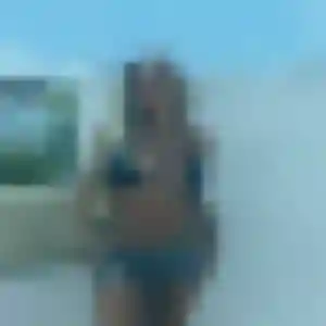 Photo privée de Adelaide, 24 ans à Meyras - rencontre sans lendemain