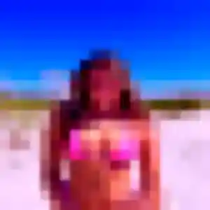 Découvre Anna, 23 ans à Michery gratuitement