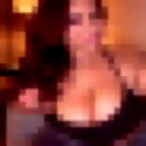 Josiane, 44 ans, disponible à Molliens-Dreuil pour un plan cul