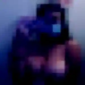 Rejoins Leonore, 29 ans à Monbéqui en privé