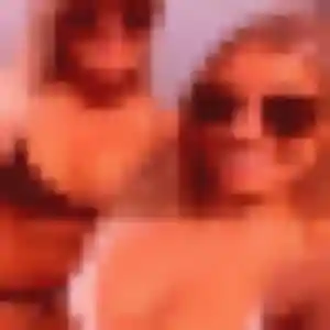 Camille, 25 ans, connectée à Mont-Saint-Père pour une rencontre coquine