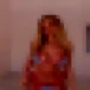 Rejoins Idalina, 25 ans à Monteaux gratuitement