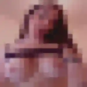 Anne-Charlotte, 28 ans, cherche un plan cul à Monthoiron