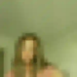 Yasmina, fille de 22 ans cherche plan cul à Montret