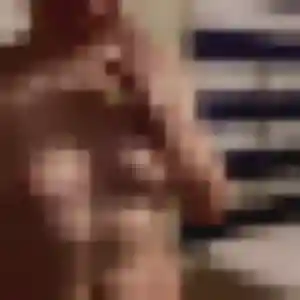 Giulia, 26 ans, connectée à Mouliets-et-Villemartin pour un plan cul