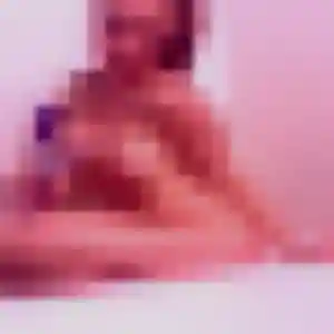 Natasha, 35 ans, connectée à Mouliherne pour une rencontre coquine