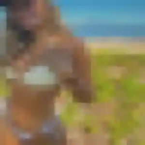 Ursula, femme de 32 ans propose plan cul à Mours