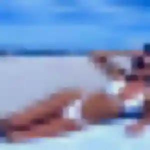 Contacte Yasmine, 25 ans à Naves en privé