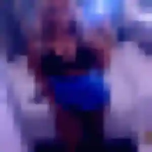 Rejoins Alicia, 26 ans à Neauphlette gratuitement