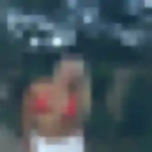 Helena, 34 ans, connectée à Neuville-les-Dames pour une rencontre coquine