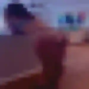 Suzanne (28 ans) à Neuville-sur-Brenne propose un plan cul maintenant