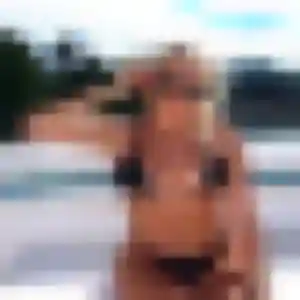 Uranie, 37 ans, en ligne à Ouzilly pour une rencontre coquine