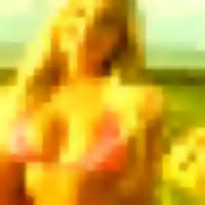 Contacte Diane, 22 ans à Pamiers en privé