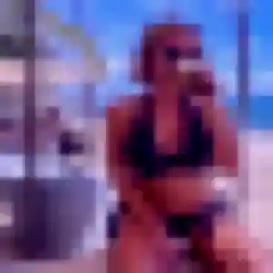 Photo de Celine à Péroy-les-Gombries (37 ans) - plan cul anonyme