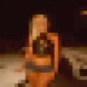 Tessa, 33 ans, disponible à Peyrat-le-Château pour une rencontre coquine