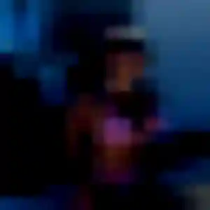 Nelly, 33 ans, connectée à Pierrefeu-du-Var pour une rencontre coquine