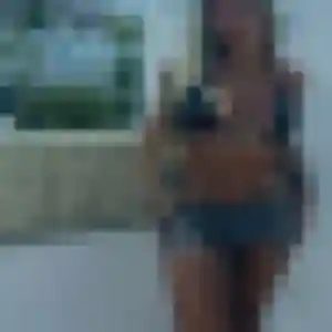 Contacte Caroline, 31 ans à Pin gratuitement