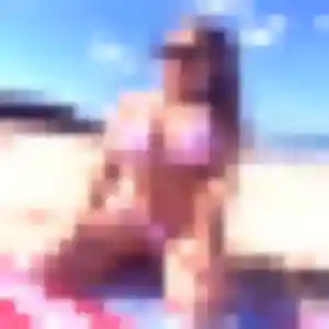 Charmante Valentine, 27 ans à Pissy-Pôville - voir sa photo