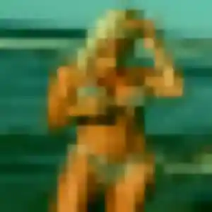 Augustine, 40 ans, connectée à Plémy pour un plan cul