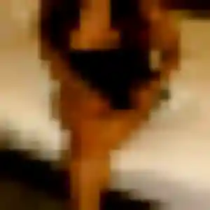 Clementine, femme de 26 ans veut plan cul à Plessé