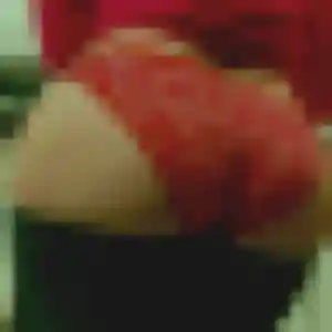 Photo de Caroline à Pleudihen-sur-Rance (34 ans) - plan cul anonyme