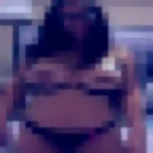 Profil de Azalee à Pleumeur-Bodou (25 ans) - plan cul gratuit