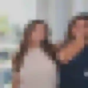Découvre Yasmina, 22 ans à Pomeys en privé