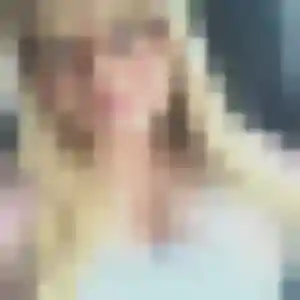 Leonore, fille de 24 ans propose plan cul à Pont-de-Salars