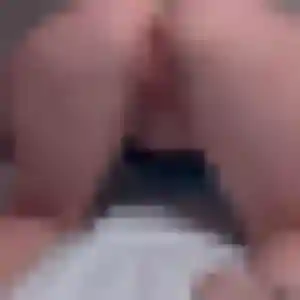 Rencontre Estelle, 24 ans à Pontorson en privé