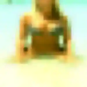 Mia, femme de 22 ans propose plan cul à Pujols-sur-Ciron