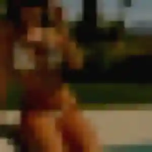Henriette, 45 ans, connectée à Rébénacq pour une rencontre coquine