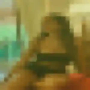 Photo de Anne-Charlotte à Retournac (35 ans) - plan cul anonyme