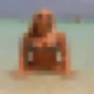 Eva, 34 ans, en ligne à Rives-du-Fougerais pour un plan cul