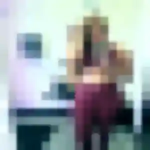 Photo exclusive de Geneve, 30 ans à Roches-Prémarie-Andillé - plan discret