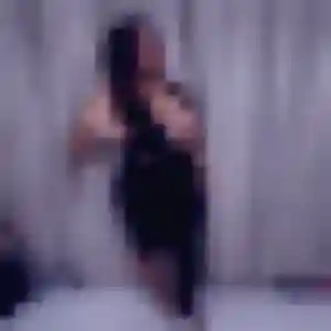 Charmante Lena, 33 ans à Romagné - voir sa photo
