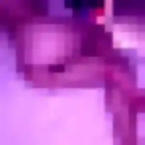 Debora (22 ans) à Roncourt cherche une rencontre ce soir