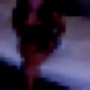 Rejoins Yvonne, 24 ans à Roquevaire en privé