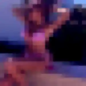Brunehilde, 22 ans, cherche un plan cul à Roussy-le-Village