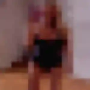 plan cul à Ruynes-en-Margeride : photo de Helene, 32 ans - accès libre