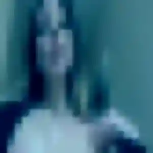 Yvette, 22 ans, connectée à Saint-Amand-Longpré pour une rencontre coquine