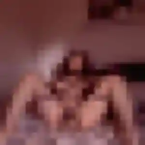 Charmante Ninon, 22 ans à Saint-André-et-Appelles - la contacter