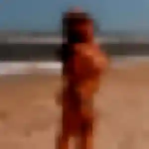 Photo de Laura à Saint-Cast-le-Guildo (44 ans) - plan cul sans inscription