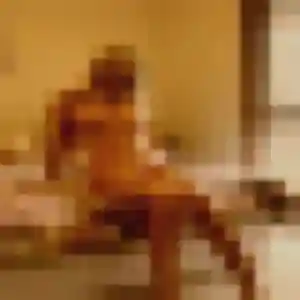Gwenaelle, 32 ans, dispo pour plan cul à Saint-Cézaire-sur-Siagne