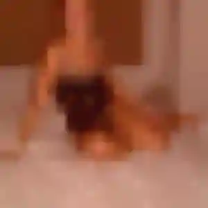 Maya, 28 ans, disponible à Saint-Clet pour un plan cul