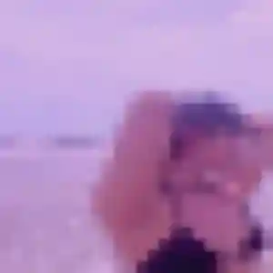 Elena de Saint-Cyr-sur-le-Rhône, 28 ans - plan cul discret