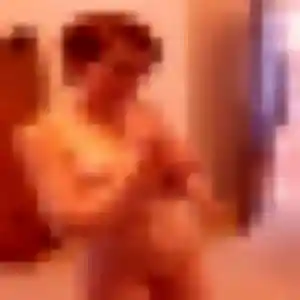 Sexy Noura, 40 ans à Saint-Denis-Lanneray - la contacter