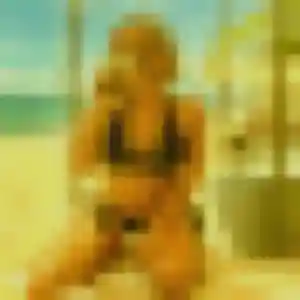 Sexy Suzanne, 27 ans à Saint-Estèphe - voir sa photo
